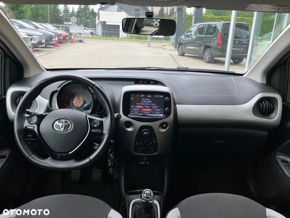 Toyota Aygo x-play - 19