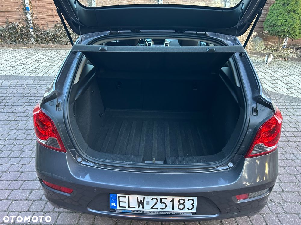 Chevrolet Cruze 1.8 LTZ - 31