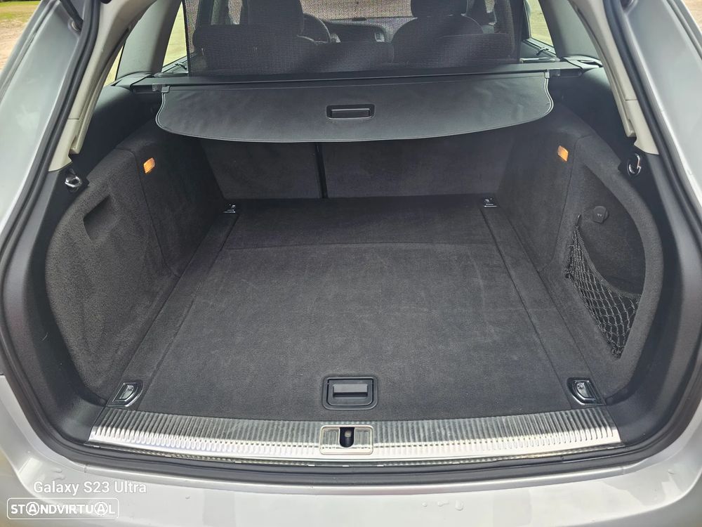 Audi A4 Avant 2.0 TDI - 10