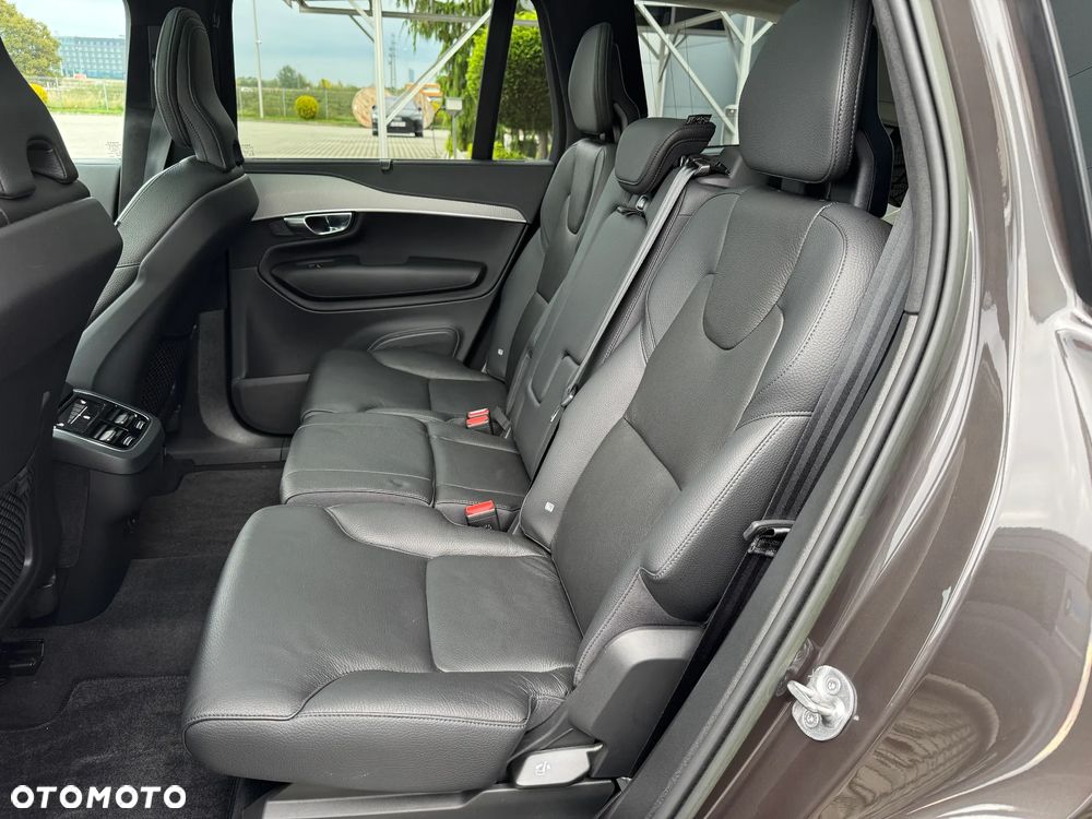 Volvo XC 90 B5 D AWD Ultimate Dark - 21
