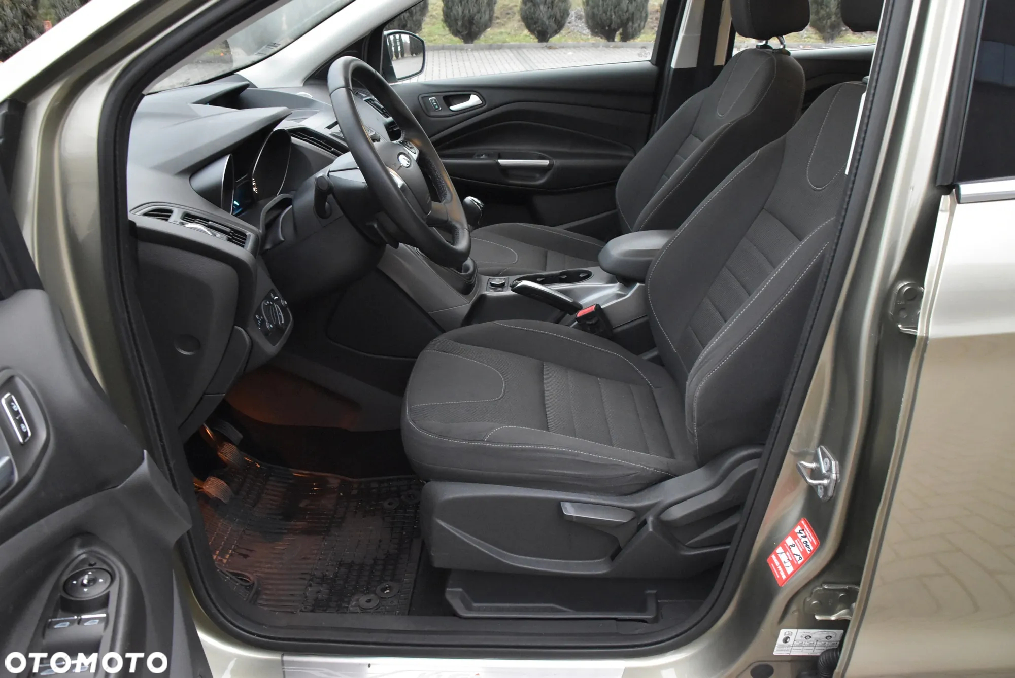 Ford Kuga - 27