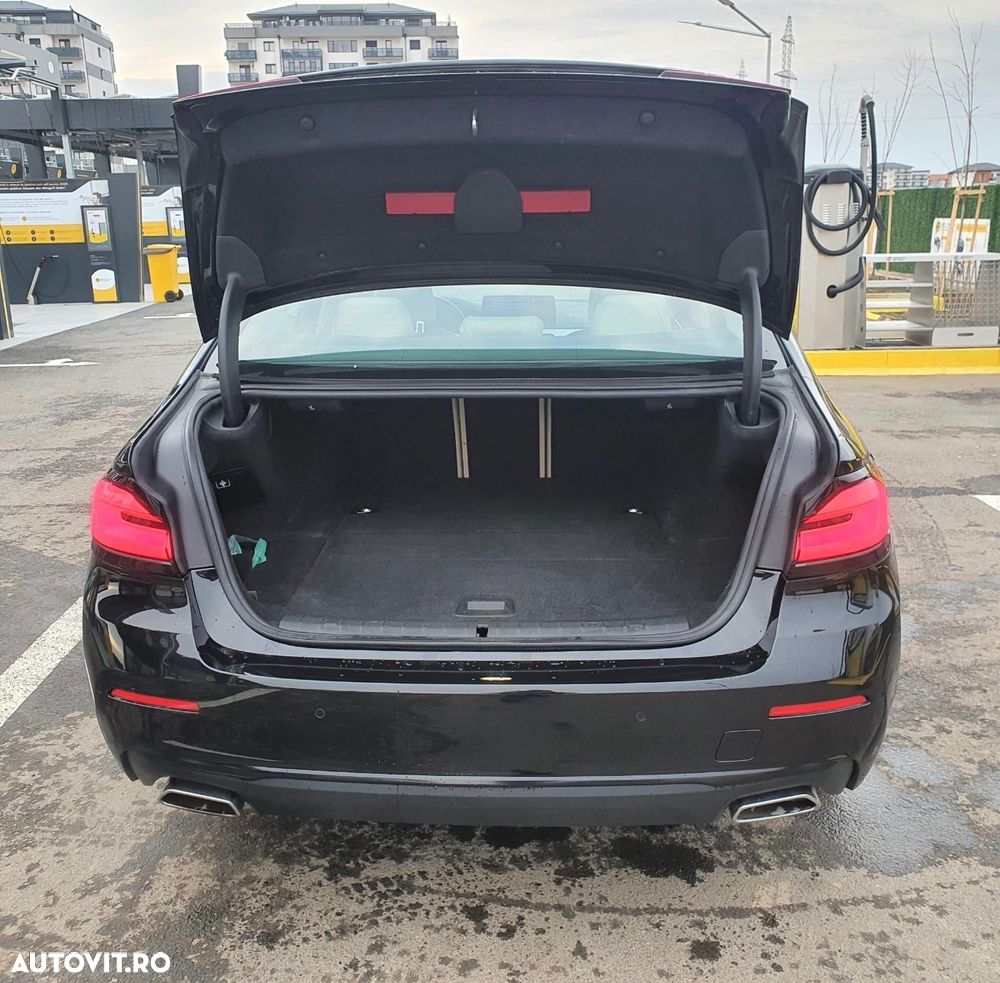 BMW Seria 5 530e iPerformance Aut. - 12