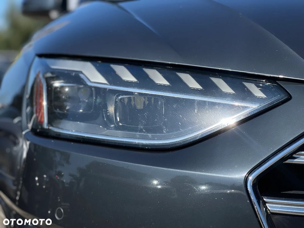 Audi A4 Limousine - 10