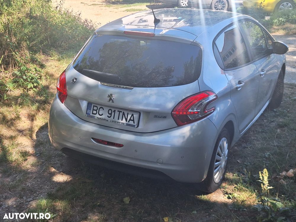 Peugeot 208 1.2 L PureTech Active - 3