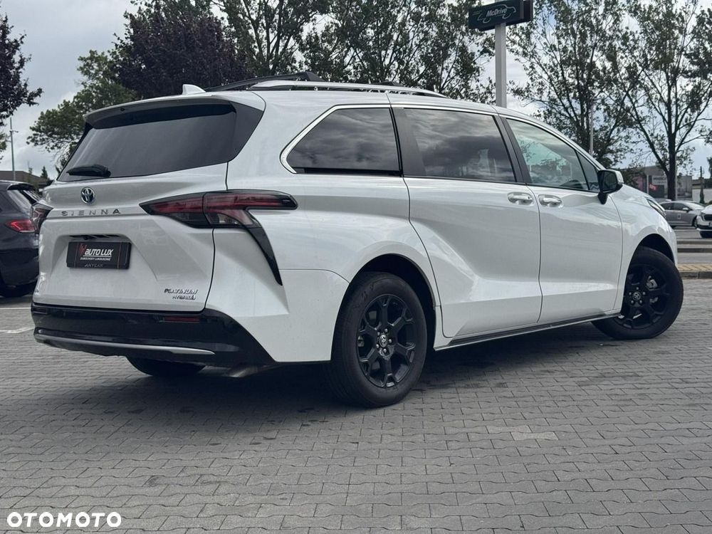 Toyota Sienna - 7