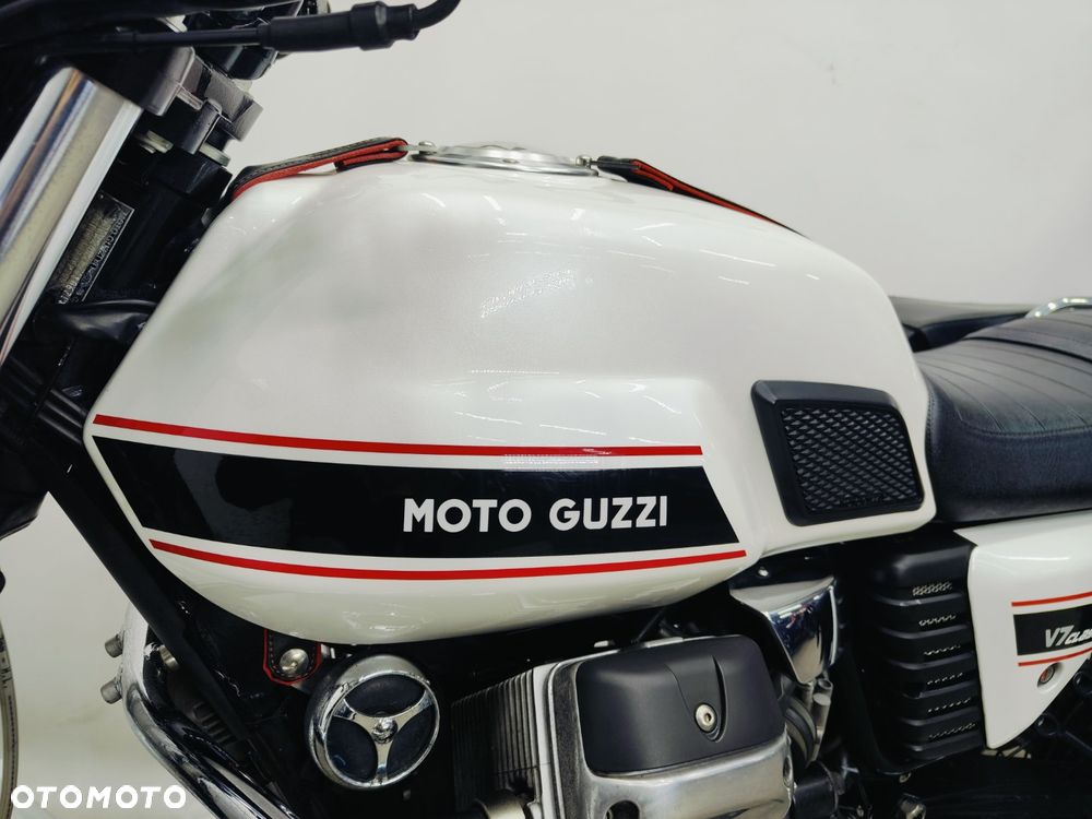 Moto Guzzi V7 - 19