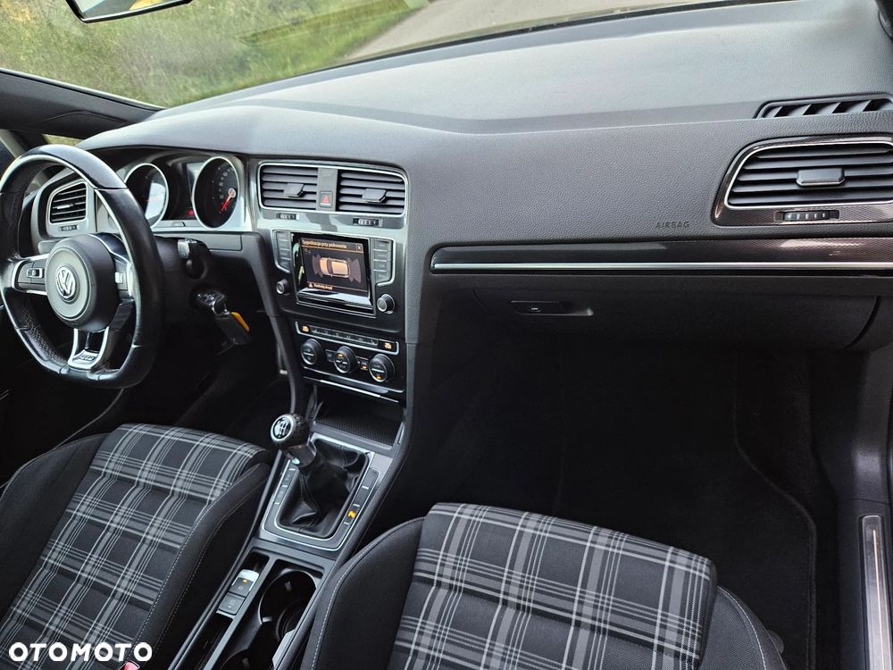 Volkswagen Golf GTD BlueMotion Technology - 31
