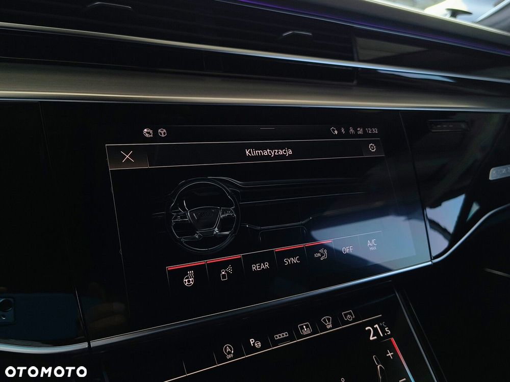 Audi S8 - 25