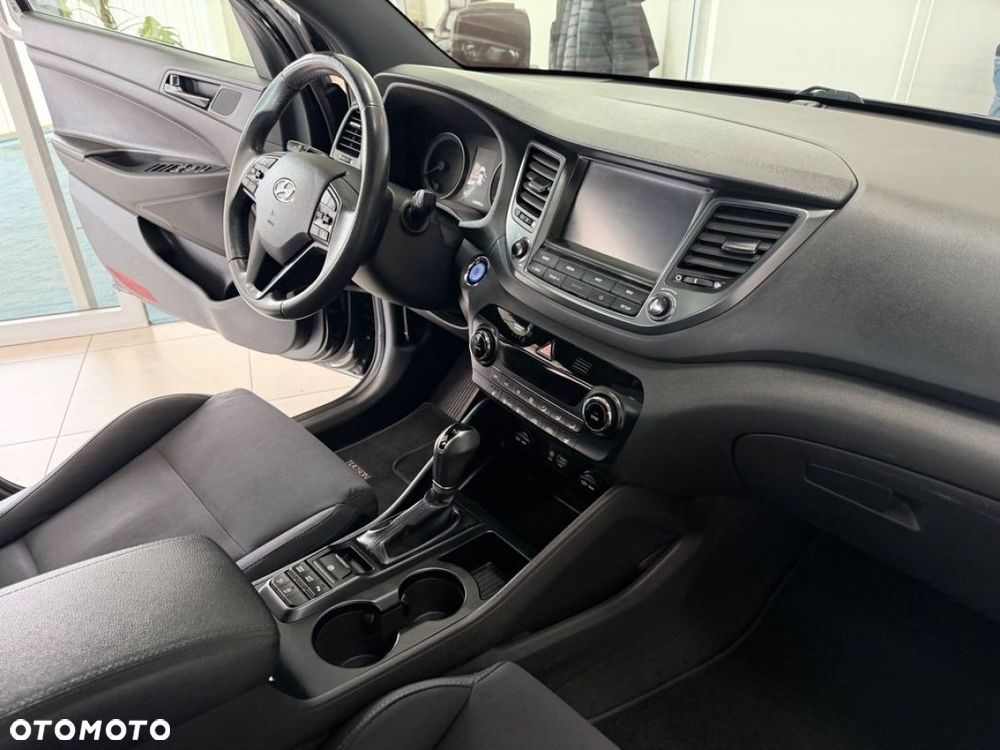 Hyundai Tucson blue 1.7 CRDi 2WD DCT Advantage - 26