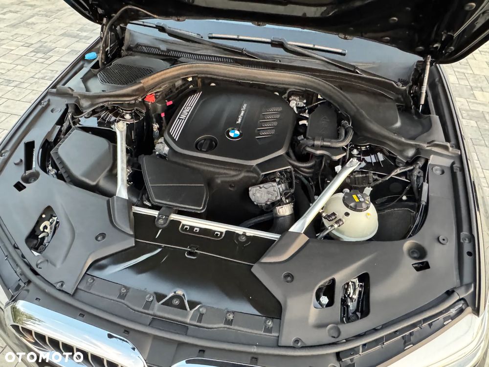 BMW Seria 5 520d xDrive Touring Luxury Line - 7