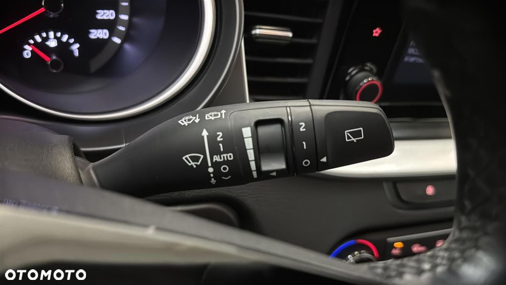 Kia Ceed 1.5 T-GDI M - 23