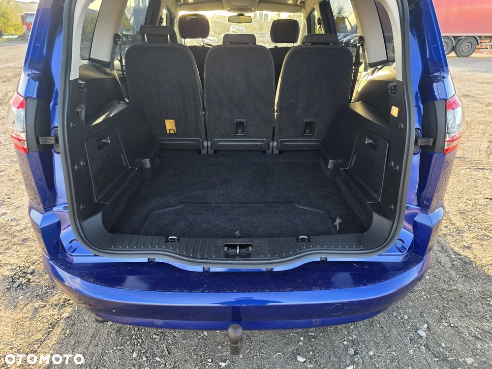 Ford S-Max - 17