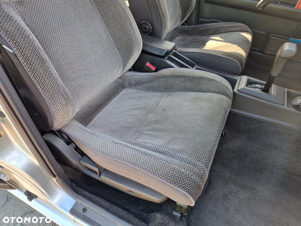 Nissan Bluebird - 31