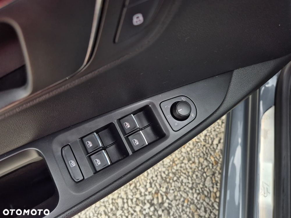 Seat Leon 1.4 EcoTSI FR Black S&S DSG - 32