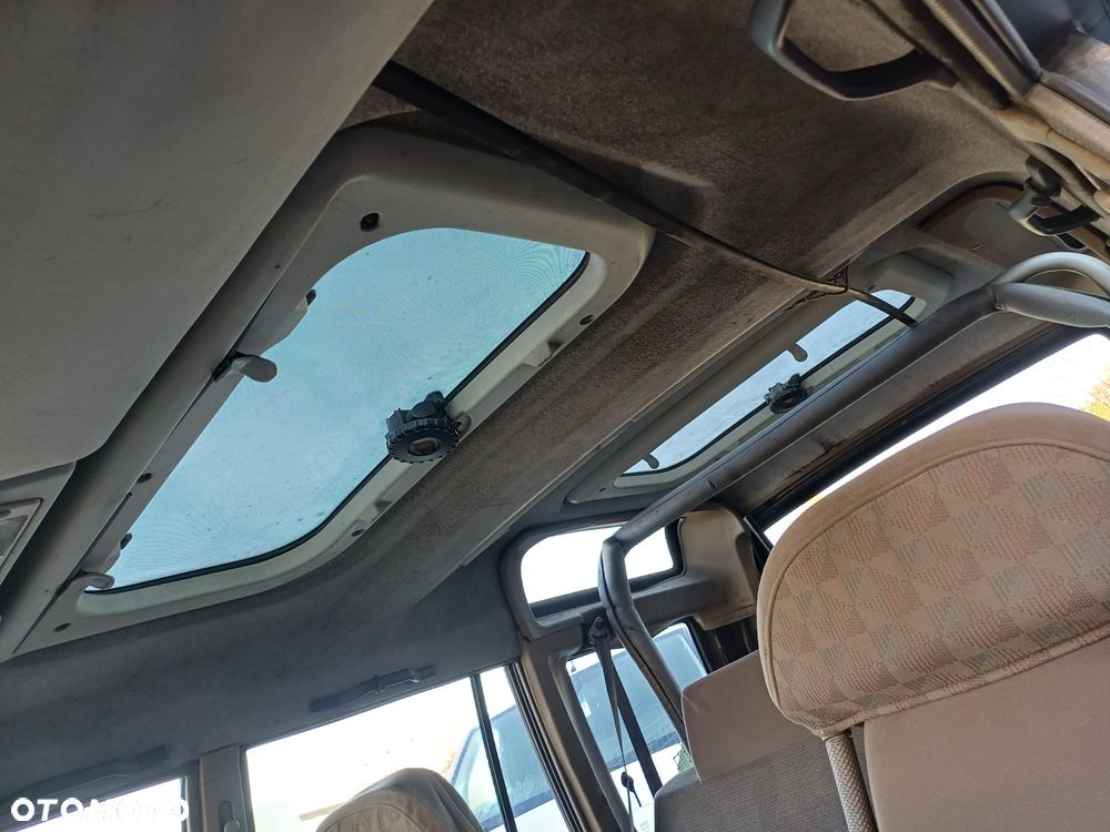 Land Rover Discovery - 14