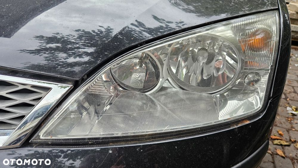 Ford Mondeo MK3 lampy przód przednie  lewe - 1
