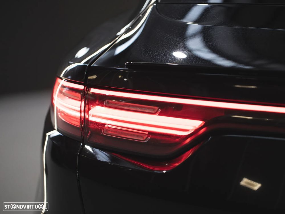 Porsche Cayenne Coupé E-Hybrid - 13