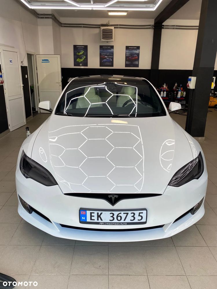Tesla Model S Performance - 2
