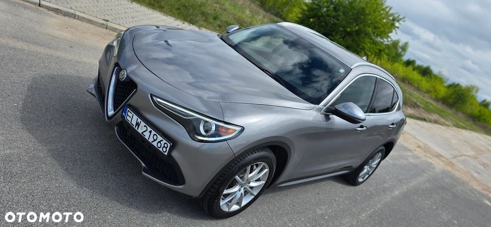 Alfa Romeo Stelvio 2.0 Turbo 16V AT8-Q4 Veloce Ti - 10