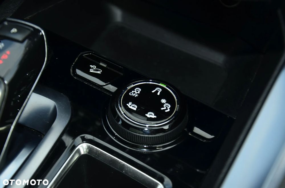 Peugeot 5008 2.0 BlueHDI GT S&S EAT8 - 38