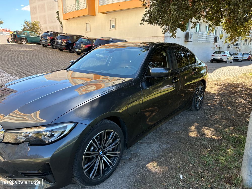 BMW 330 e iPerformance Advantage - 4