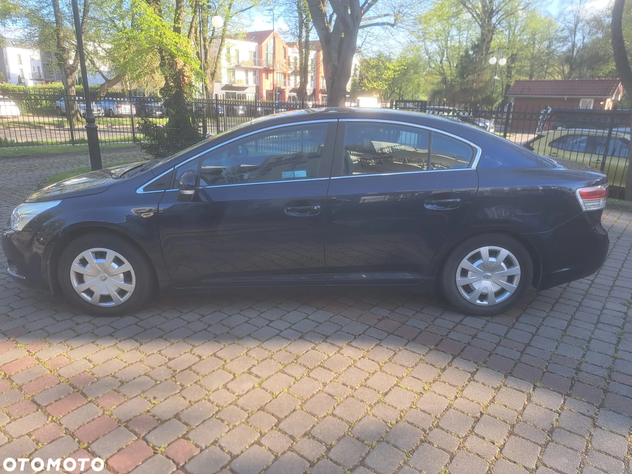 Toyota Avensis 1.8 Luna - 11