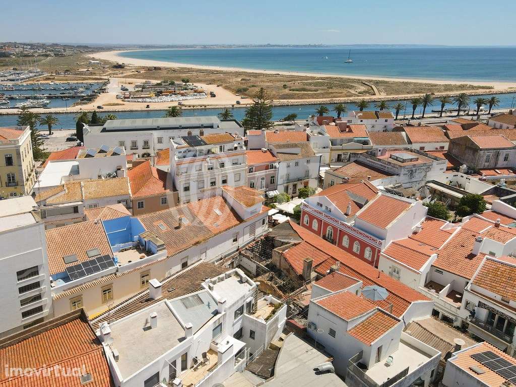 Loja, devoluta, no centro de Lagos, Algarve - Grande imagem: 3/6