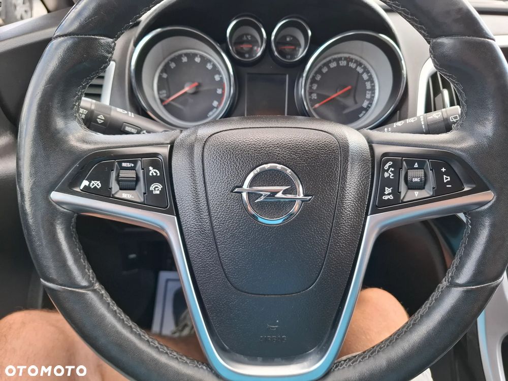 Opel Astra 1.6 Innovation 110 Jahre - 17