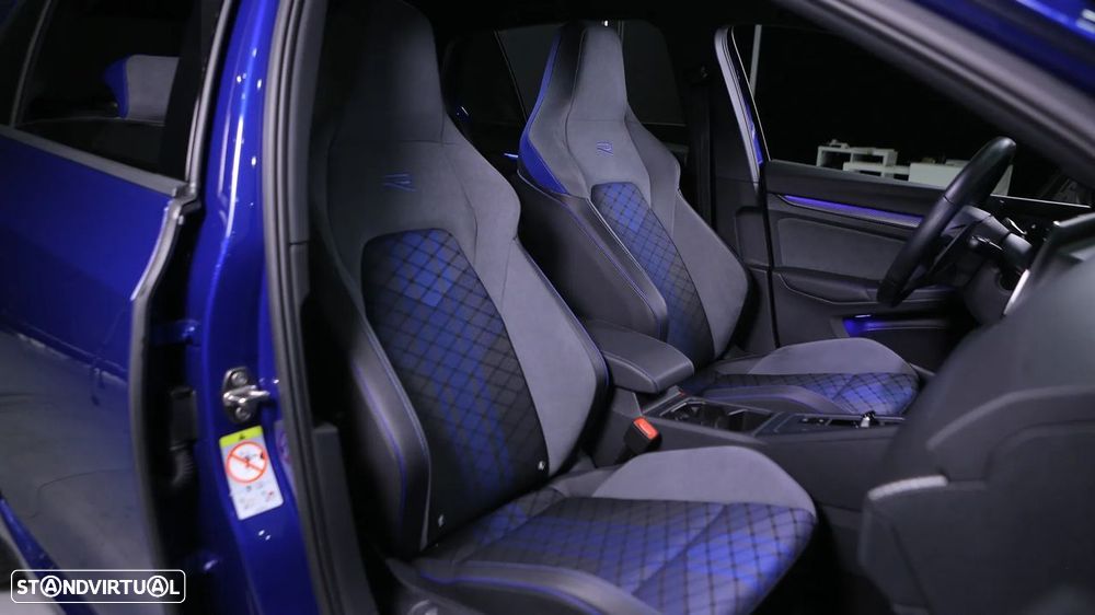 VW Golf 2.0 TSI R DSG - 32