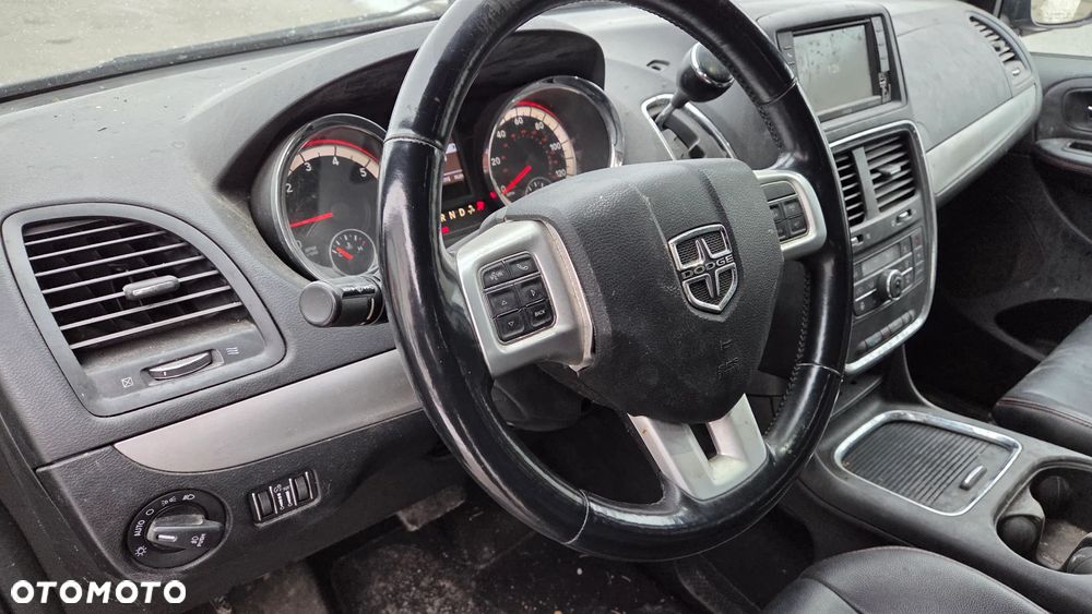 Dodge Grand Caravan - 4