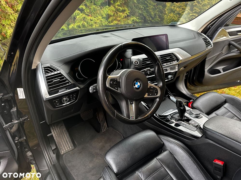 BMW X3 xDrive20d Luxury Line - 7