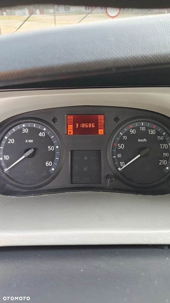 Renault Trafic L1H1 Passenger Quickshift - 16
