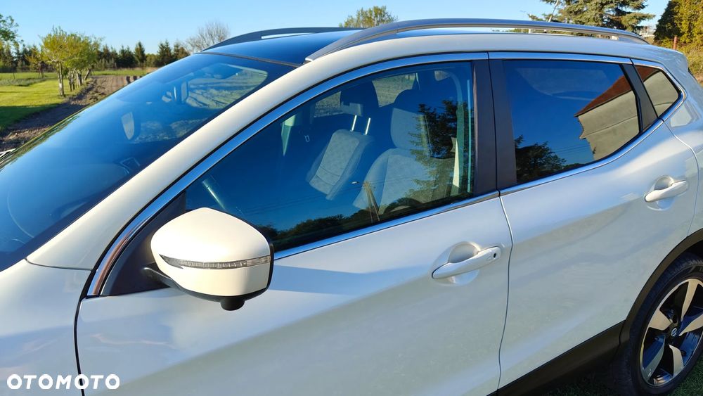 Nissan Qashqai 1.6 DCi ALL-MODE 4x4i N-Connecta - 11