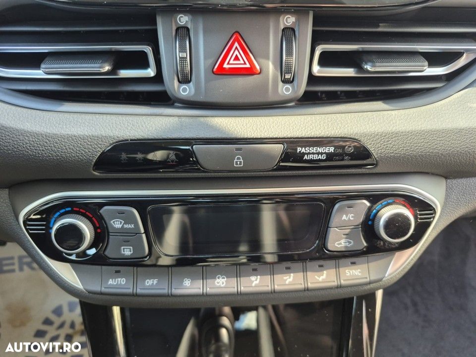 Hyundai i30 Wagon 1.5 96CP M/T Highway - 9