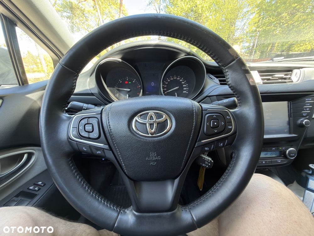 Toyota Avensis 2.0 D-4D Prestige - 10