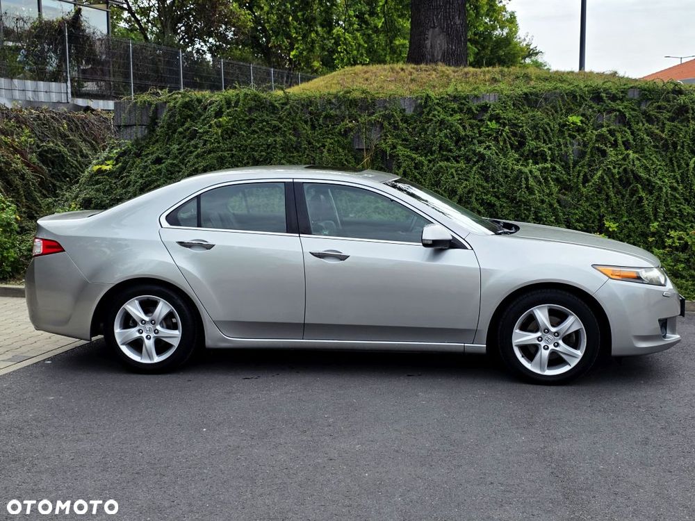 Honda Accord 2.0 Executive - 8