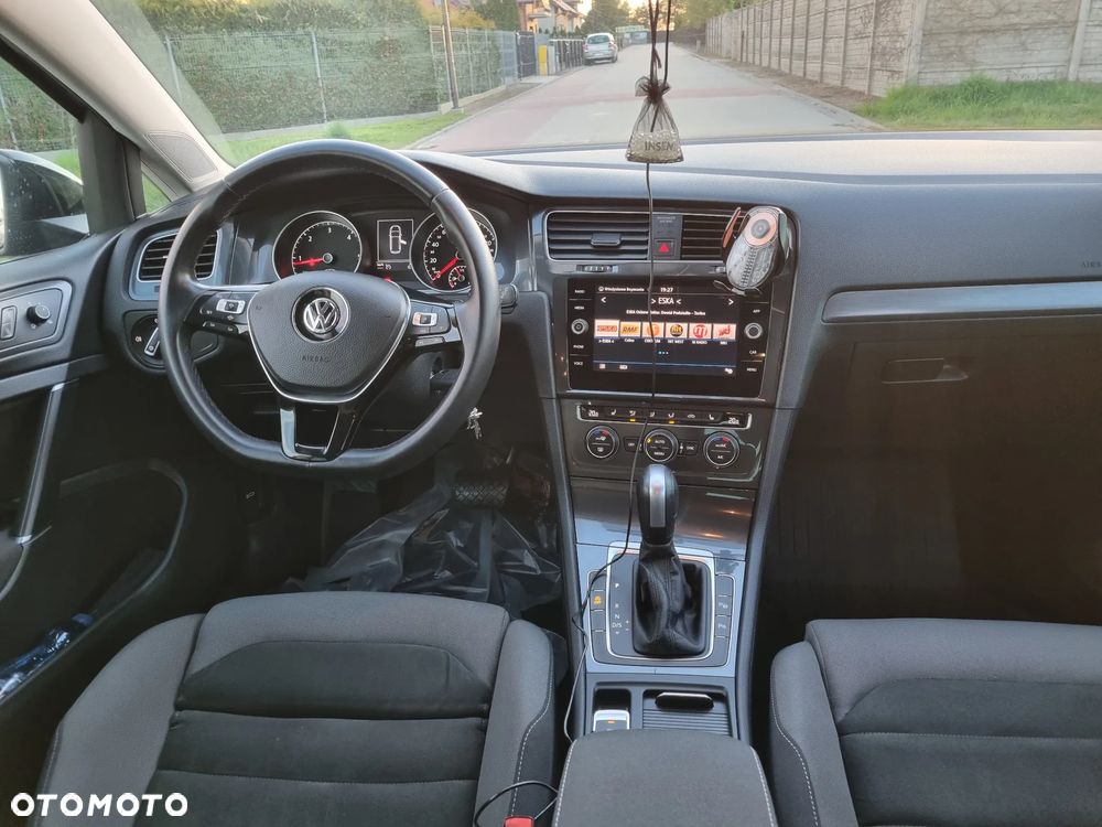 Volkswagen Golf 2.0 TDI SCR DSG R-Line - 16