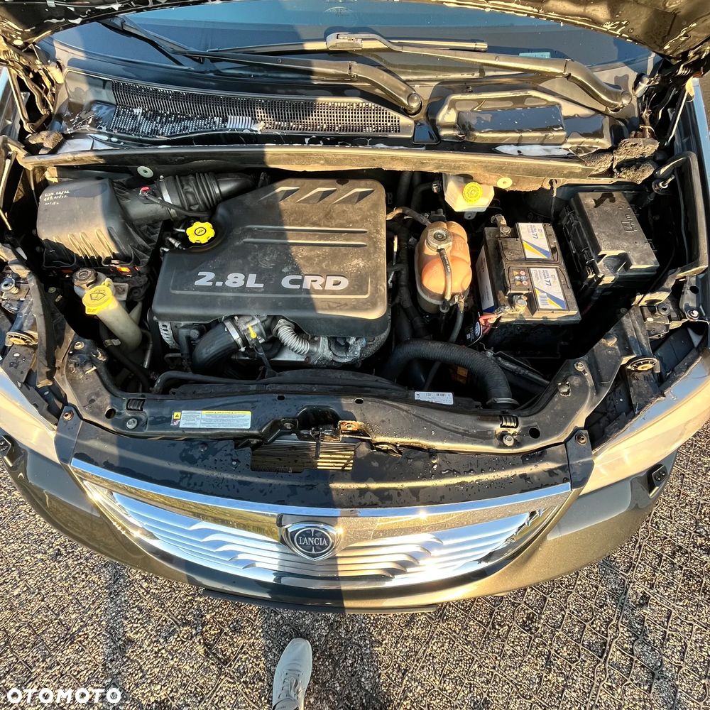 Lancia Voyager 2.8CRD Gold - 33
