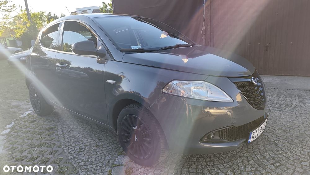 Lancia Ypsilon 1.2 8V Elefantino S&S - 5