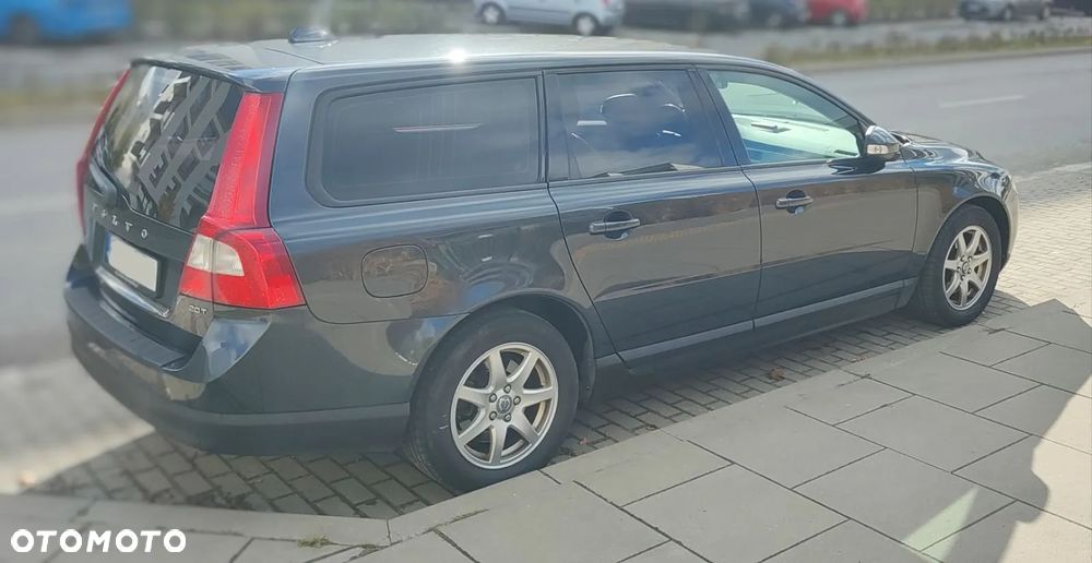 Volvo V70 2.0T Kinetic - 4