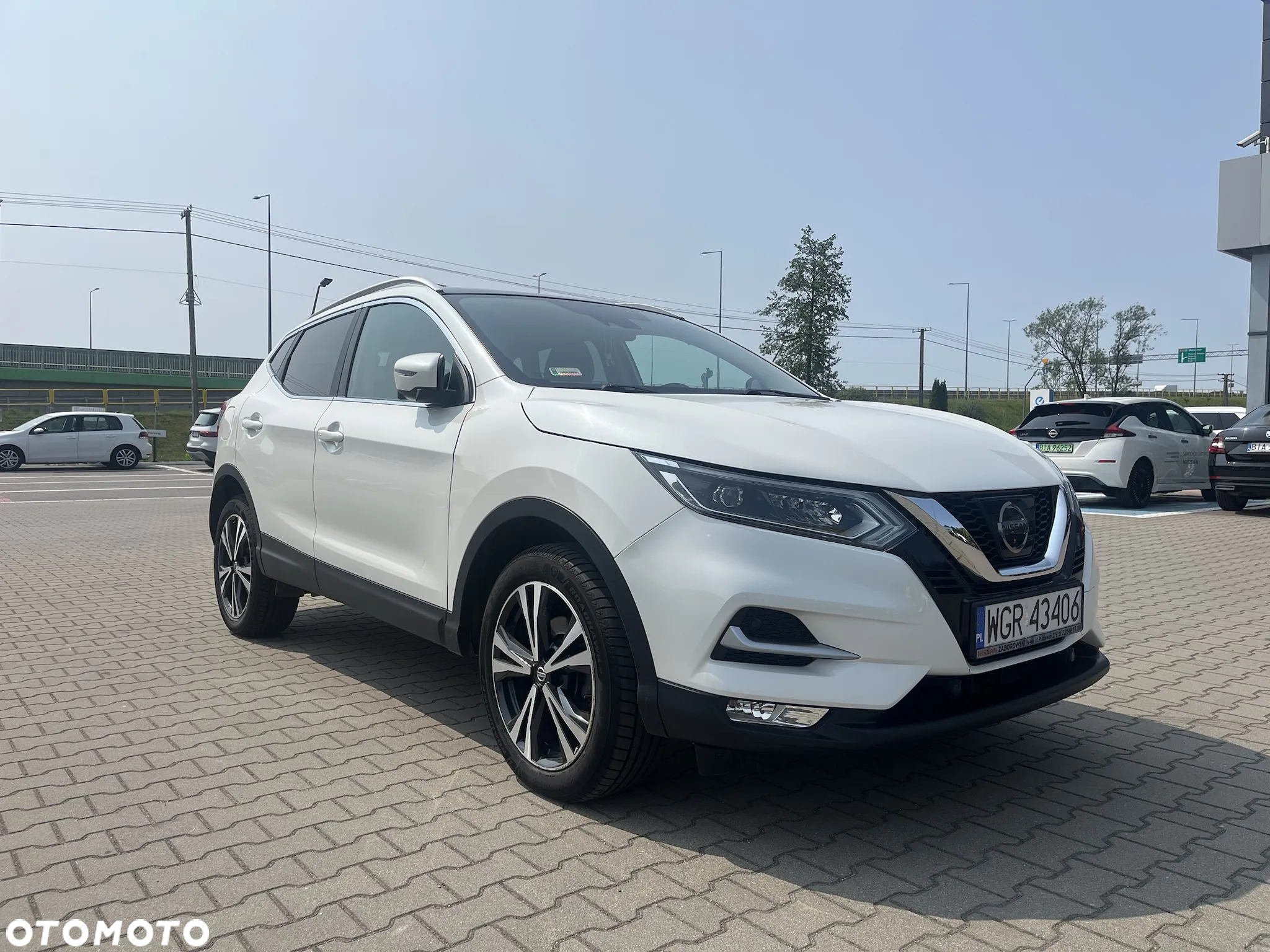 Nissan Qashqai 1.6 DIG-T N-Connecta - 6