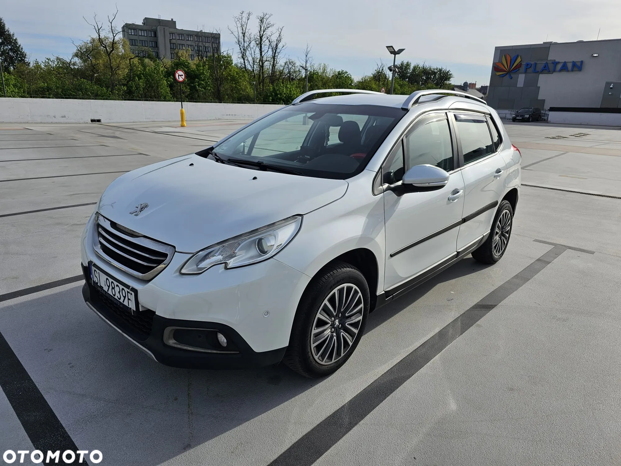 Peugeot 2008 - 8
