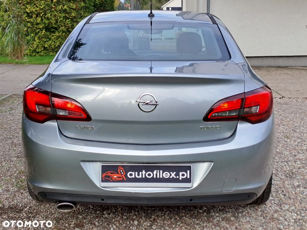 Opel Astra - 16
