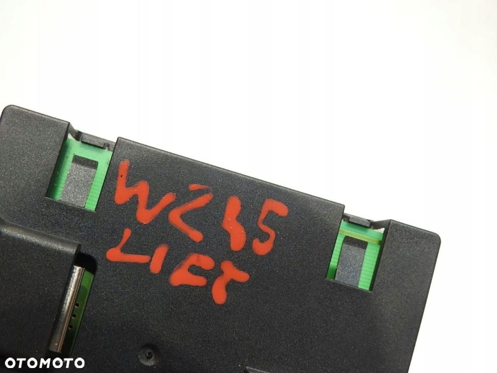 WZMACNIACZ ANTENY MERCEDES W245 LIFT - 2