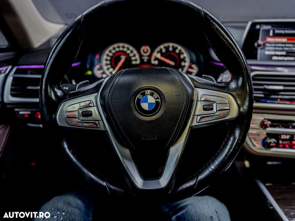 BMW Seria 7 740Li - 7