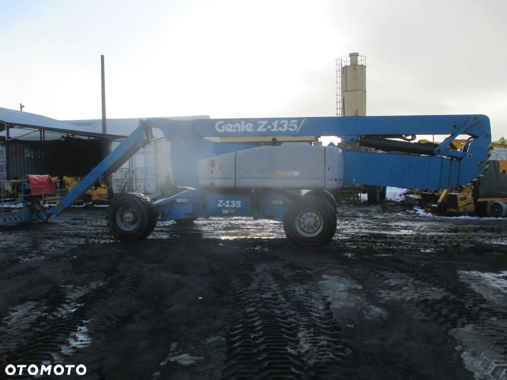 Genie Z-135 - 9