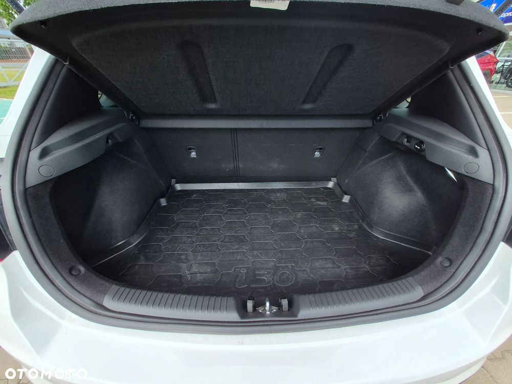 Hyundai i30 1.5 T-GDI 48V Smart - 34
