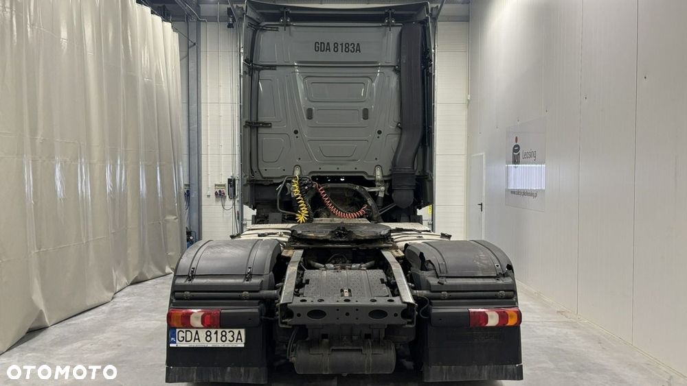 Mercedes-Benz Actros - 5