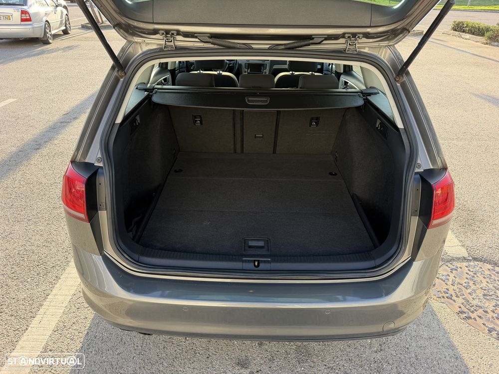 VW Golf Variant 2.0 TDi Confortline DSG 119g - 16