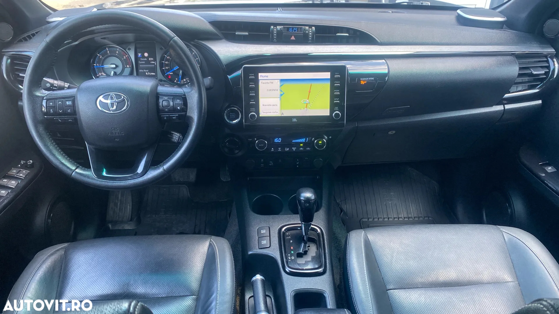 Toyota Hilux 2.8D 204CP 4x4 Double Cab AT Invincible - 8